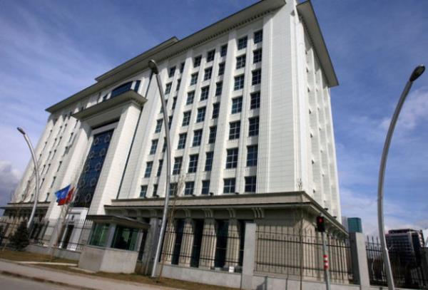 Yerel seim hazrlklarna hz veren AK Parti anketlerle nabz yoklad.