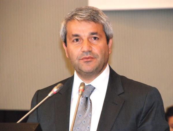 <b>Nihat Ergn-Kocaeli</b>