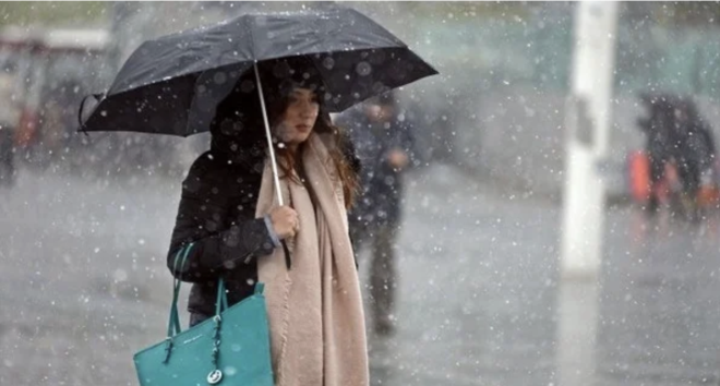 Souklara hazr olun!  27 Nisan'dan sonra kar ya ihtimali var. Yurtta hafta boyunca ya grlecek. Meteoroloji'den yaplan aklamada "lkemiz genelinin paral ve ok bulutlu,  Ege, Bat Akdeniz?in i kesimleri,  Anadolu, Bat Karadeniz?in i kesimleri, Orta ve Dou Karadeniz, Dou Anadolu, Gneydou Anadolu?nun kuzey ve dousu ile Balkesir, Bursa, Bilecik, Sinop ve Kahramanmara evrelerinin yerel saanak ve gk grltl saanak yal geecei tahmin ediliyor. Yalarn,  Ege, Gller Yresi, Yozgat, Sivas, Ordu, Giresun ve Tokat evreleri ile Eskiehir'in gney ve dou, Ankara'nn gney ve bat, Konya'nn kuzey, Samsun ve Amasya'nn dou ilelerinde yerel kuvvetli olmas bekleniyor." denildi.