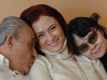 Kendi anlatmyla bana gelenler korkun:"Gz hizam ile burnum birbirinden ayrlyor. Burnum krlyor, st enem kopuyor. Elmack kemiklerim unufak oluyor."O halde grenler gen kadnn ldn sand. Sonra nefes ald fark edilince yaad anlald ve hastaneye gtrld. Bir ka hastane sonunda kabul edip onu ald.