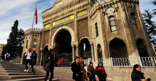 niversitelerin yurtlar, renim cretlerini geti. "Boaz manzaral"sloganyla lks semtlerdeki kiralarla yaran yurtlarda aylk cret 3 bin 250 TL'yi, yllk 32 bin TL'yi ayor. Oysa mimarlk programnda okumak bile 31 bin TL.