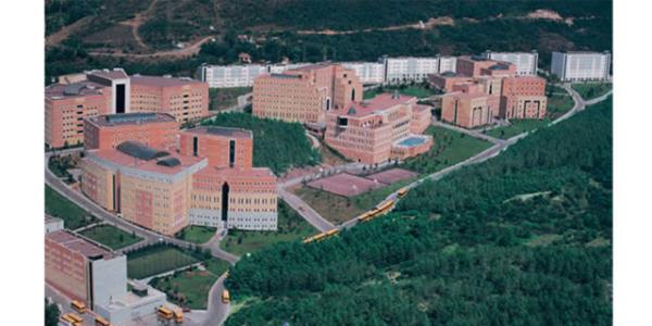 <p><b>Yeditepe niversitesi</b></p>    Yurt creti: 4 bin 400 TL ile 13 bin 200 TL