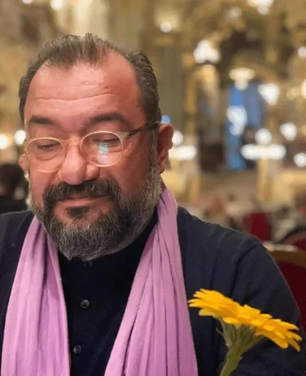 Daha nce verdii rportajda hayatna giren kadnlarn kendisini unutamadn syleyen Kadir pdemir, zlem Esra Ada?nn sunduu 'Pembe Masa' programnda zel hayatyla ilgili arpc bir itirafta bulundu.