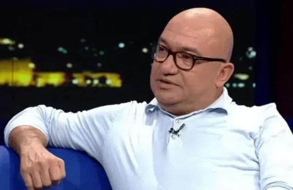 KIZLAR BEENMYOR DYE TIRA OLUYORDUM'<br>  Genlik zamanlarnda mahalledeki kzlarn kendisini sakall beenmediinden dolay yllarca tra olduunu dile getiren nl isim, "Yllardr kzlar beni sakall beenmiyorlar diye pazar gnleri bile sakal tra oluyordum. Sakal moda olunca uzatmaya baladm? eklinde konumutu.