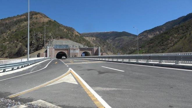 Ald gn zamanmz yoktu gelemedik, bugn zamanmz olur olmaz geldik getik imdi de dnyoruz.