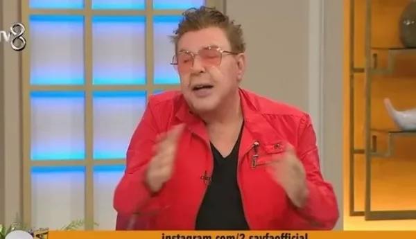 Bir dneme damga vuran arkc yaptrd estetiklerle bambaka birine dnm ve "Her ne kadar beni estetikilerin kapsnda yatyor sansalar da hi yle bir ey yok. Bir kere estetik oldum onda da bama sorun geldi. Gzel bir estetik ameliyat olacam. Artk yenilenme zaman geldi. Gen grnmem lazm. Kestireceim yerler var." demiti.