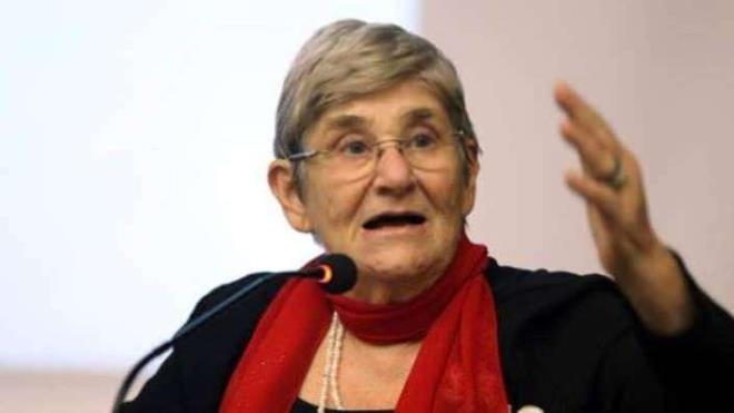 Kalp ve  Hastalklar Profesr, eski stanbul Bilim niversitesi Rektr ve  Hastalklar ve Kardiyoloji Ana Bilim Dallar retim yesi Prof. Dr. Canan Karatay, yapt konumalarla gndeme yine damgasn vurdu.