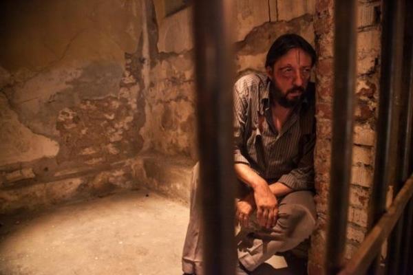 <p><b>Hakan Boyav (Kara)</b></p>  Trkiye'nin nemli dizilerinden Kurtlar Vadisi Pusu merakla beklenen 11. sezonunda da yine srprizlerle seyircisiyle buluacak.