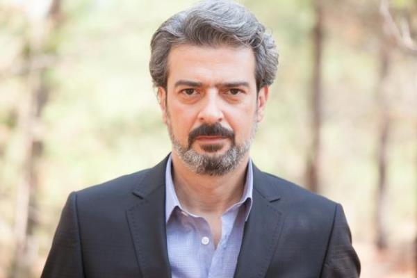 <p><b>Alper Kut (Murat)</b></p>  Kurtlar Vadisi Pusu yine heyecanla dolu. Oynadm Murat karakteri yeni baron aday olarak diziye katlyor. Murat yllardr bu greve hazrlanan bir karakter.