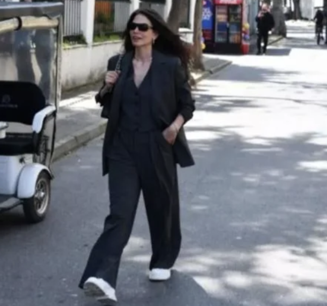 Demet zdemir, duruma iin geldii Bykada'da byle grntlendi.