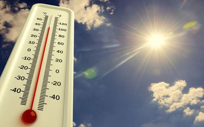 Scaklar bir anda bastracak. Yaza ok az kald. Meteoroloji Genel Mdrl'nden gnlk hava durumuna ilikin yaplan aklamada yle denildi:  <br>  Meteoroloji Genel Mdrl tarafndan yaplan son deerlendirmelere gre: lkemiz genelinin paral ve ok bulutlu, Marmara'nn dousu ve Balkesir evreleri,  Ege ve zmir evreleri, Akdeniz'in i kesimleri,  Anadolu, Karadeniz , Dou Anadolu ve Gney Dou Anadolu aralkl saanak ve gk grltl saanak yal geecei tahmin ediliyor. Yalarn, Eskiehir, Ktahya, Afyonkarahisar, Uak, Konya ve Denizli evreleri ile Bursa, Burdur ve Isparta, Ankara, Kayseri, Sivas, Tunceli, Elaz, Malatya, Kahramanmara, Ordu, Giresun, Tokat ve Adyaman evreleri ve Trabzon'un bat ilelerinde yerel kuvvetli olmas bekleniyor. Rzgarn Marmara'da Kuzeydoudan (40-60 km/saat) kuvvetli esemesi bekleniyor.