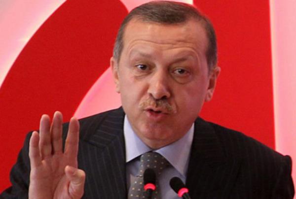 Nfusun genlemesi iin ekim aynda Meclis'e sunulacak olan "Aile Destek Projesi'yle, evlilii dnen lise mezunu 18-24, niversite mezunu 18-26 ya arasndaki genlere 10 bin TL faizsiz kredi verilecek. u an 16 hafta olan doum izniyse 18 haftaya karlacak