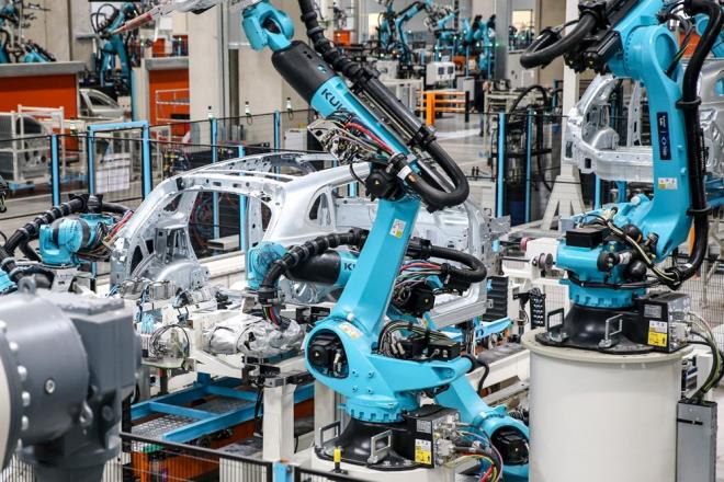 Kaliteden dn vermek istemiyoruz. kinci olarak, ekibi de hzla bytyoruz. Aramza katlan arkadalarmz da yaparak renmeleri gereken bir sre iinde. Dolaysyla u an 40 ara kyorsa rnein, 2 hafta sonra bu 80?e kar ve sonraki dnemlerde de bu bahsettiimiz 3 dakikada bir kacak seviyeye gelecektir." dedi.