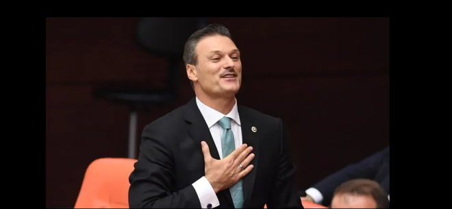 Eski futbolcu Alpay zalan (AKP) zmir 2. Blge 2. sradan milletvekili aday olmutu. AKP'nin zmir'den 8 vekil karmasyla zalan yeniden Meclis'te.