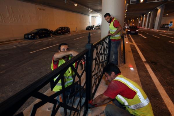 stanbul Bykehir Belediyesi'nin Taksim yayalatrma projesi kapsamnda srdrd trafii yeraltna alma almalar tamamland. Tarlaba Bulvar ? Cumhuriyet Caddesi ara trafii yer altna alnarak bu blge yayalatrld. Oteller Blgesi ile stiklal Caddesi'ne eriimi kesintisiz olarak saland.
