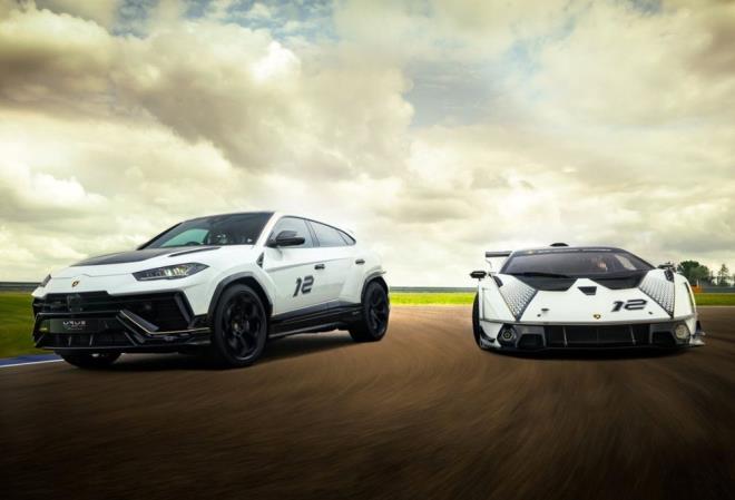 Aventador tabanl pistlere zel retilen SCV12,  Lamborghini tarihindeki en gl V12 motora sahip. zel model 6,5 litrelik bu motordan motordan 830 beygir g alyor.