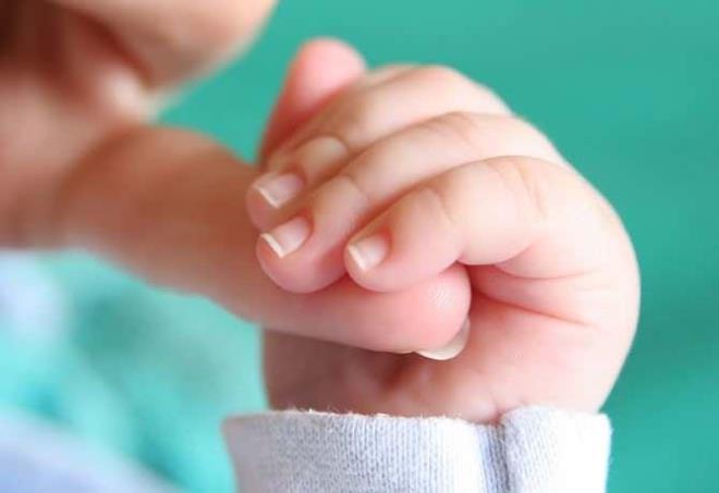 omak trnak: <br>Trnak yatanda bombelemeyi ifade eden omak trnan en sk nedeni akcier ve kalp hastalklar olmakla birlikte lyak gibi farkl hastalklarda da grlebilmektedir.