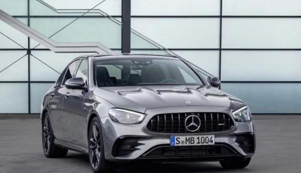 8 bin 130 adetle Mercedes Benz,