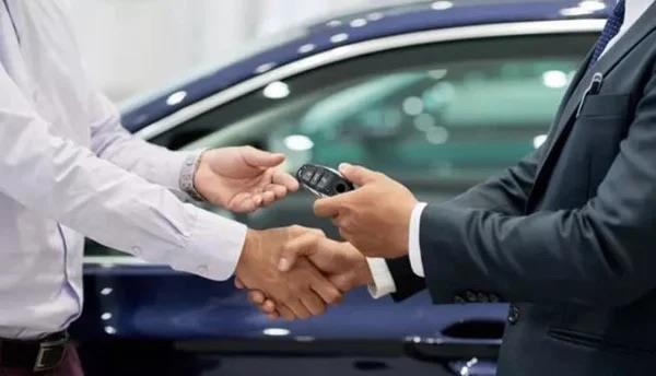 Bu modelleri, 2 bin 79 satla VW Cady, 1.855 adetle Ford Transit/Tourneo Connect, 1.577 satla VW Transporter, 1.355 satla Renault Kangoo, 1.189 adetle Citroen Berlingo, 1.100 adetle Peugeot Partner ve 983 adetle de Ford Transit izledi. Sz konusu 10 model, toplam hafif ticari ara satlarnn yzde 75,4'n oluturdu.