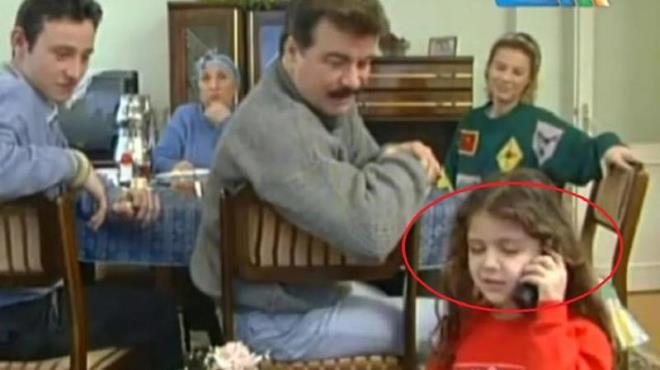 Mahallenin Muhtarlar'nda oynad Seher rol ile akllarda yer edinen Nehir Dan, artk bir gen kz. Oyunculuu da brakan Nehir Dan, son hali ile olduka merak ediliyor.