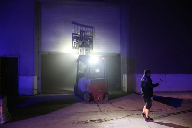 Yangnn k sebebinin henz belli olmadn, itfaiye raporu sonras belirleneceini belirten Bayramolu, "Yangn, bize alan taeron firmamzn boyahane ksmnda kt, yani bu yangnn Baak Traktr ile ilgisi yok. ok ksa srede yaklak yarm saatte sndrld. Soutma almalar yapld, bizim retimimiz devam ediyor, bizi aksatacak veya bizim fabrikamz ile ilgili bir ey deil." deerlendirmesinde bulundu.