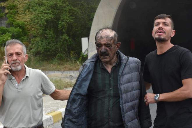 zmir Valisi Yavuz Selim Kger ile l Emniyet Mdr Mehmet ahne de olay yerine gelerek almalar hakknda bilgi ald.    Valilikten yaplan aklamada, dumandan ekilenlerin Ege niversitesi Hastanesi, Bornova Trkan zilhan Devlet Hastanesi ile ili Eitim Aratrma Hastanesinde tedavi altna alnd ve hayati tehlikelerinin bulunmad bildirildi.