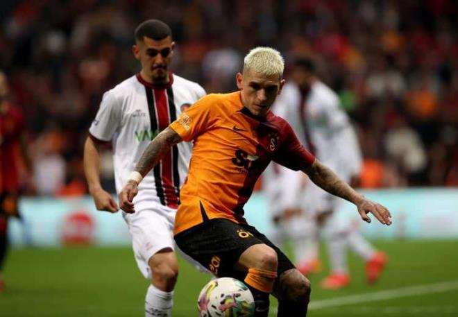 En ok ikili mcadele kazanan / top alan futbolcu: Lucas Torreira (Ma bana 2.8)