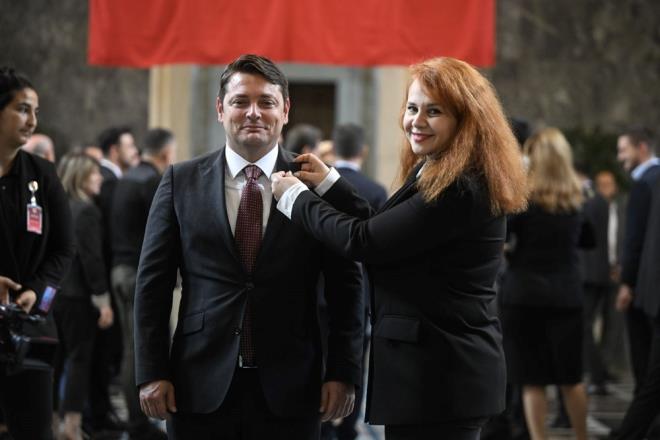 Meclise gelen CHP stanbul Milletvekili Turan Takn zer, kayt yaptrd.