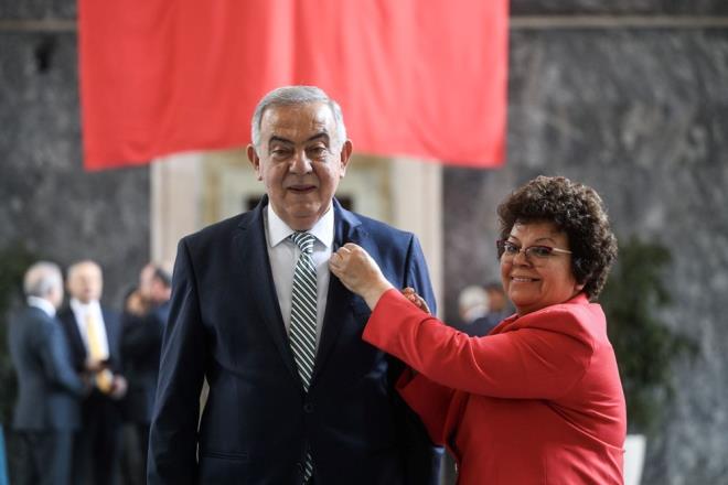 Meclise gelen CHP zmir Milletvekili Haydar Altnta, kayt yaptrd.