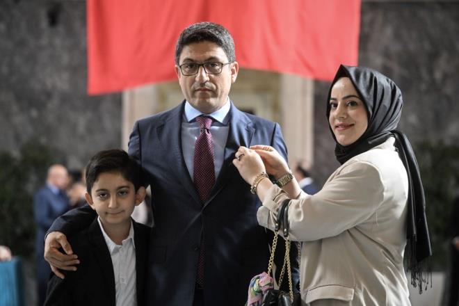 Meclise gelen AK Parti Bingl Milletvekili Zeki Korkutata, kayt yaptrd.