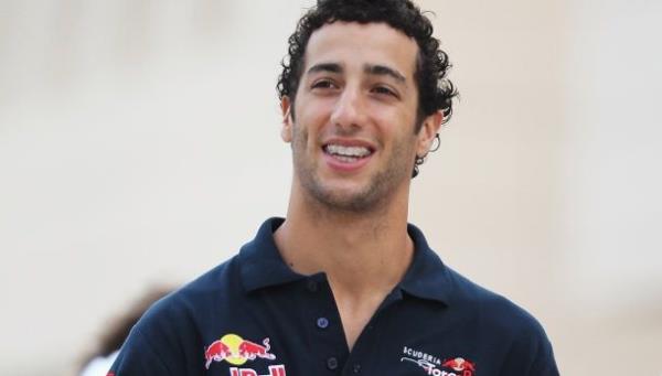 Daniel Ricciardo Toro Rosso 400 bin avro