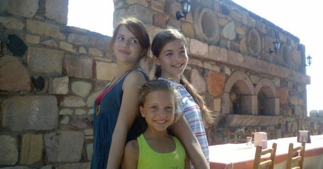 Bu yllarda St. Georg Avusturya Lisesi ve Ticaret Okulu'nda okuyan Demirci, lise bittikten sonra niversite eitimine balad.