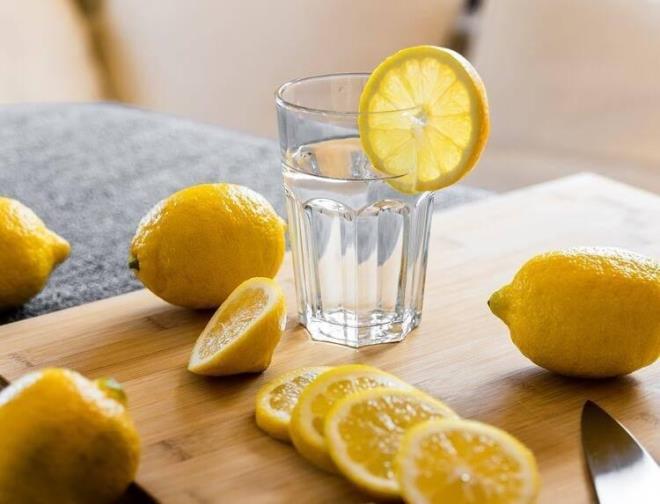 5-Limon suyu gl bir idrar sktrcdr.   <br>  6-Kemikleri glendirici zellii bulunur.