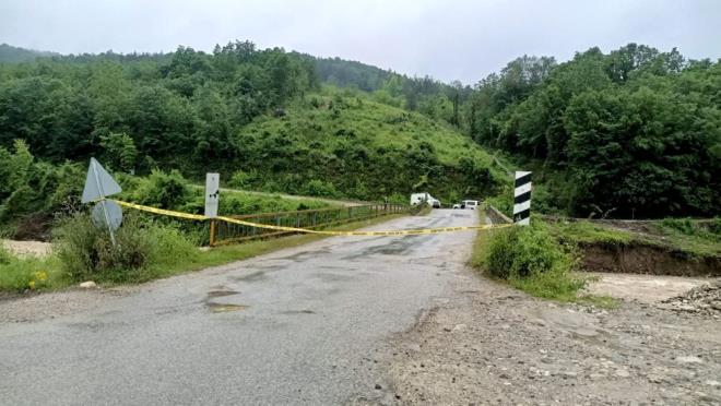 SNOP    Sinop'ta da kuvvetli ya sonrasnda Ozan, Dereler ve Yeralt mahalleleri snrlar iinde bulunan Kocahseyin Deresi tat.