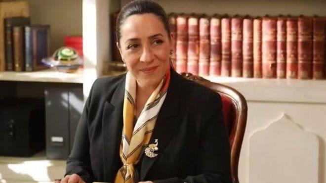 Son olarak Krmz Oda dizisinde karmza kan 50 yandaki Binnur Kaya sosyal medya hesabndan Filiz Akn ile ilgili bir paylamla duygularn dile getirdi. Gemi dnemde ekilen o karesini paylaan Kaya, fotorafn altna u szleri eklemiti.