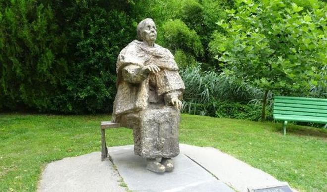 LABORATUVAR BEBEKLER    Vanga ayrca 2023'te doal gebeliklerin yasaklanacan ve bebeklerin laboratuvarlarda bytleceini tahmin etti. Kimin doacana dnya liderlerinin karar vereceini ve ebeveynlerin yavrularnn zelliklerini ve grnmn zelletirebileceklerini iddia etti.