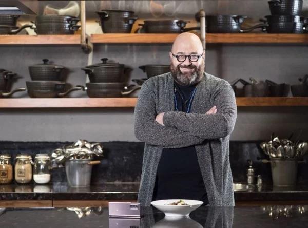 ddianameden: stanbul Cumhuriyet Basavcl?nca hazrlanan iddianamede, pheliler Somer Sivriolu, Sakine al, Glay Kula, Sevin Kula, Mehmet Levent Kula, Kazm Evirgen ve Kadri Berk Cemal?in, bahe duvarnn kmesi ile kiilerin lmn veya yaralanmasn ngrebilecek durumda olmalarna ramen bahe duvarn ruhsatlandrma yaplmadan, bakm, tadilat, onarm veya glendirme ilemlerini yaptrmadan kullanmaya ve kullandrmaya devam ettikleri kaydedildi.