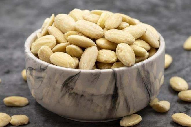 Ceviz ya ile birlikte nohut suyu, dereotu, yedirilir ve scak su iirilir.?