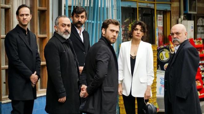 ukur dizisinin final yapmasyla birlikte pek ok insan zntsn gizleyemedi. Hala pek ok izleyici 5.sezonun balamasn bekliyor. Ayrca ukur dizisinde yeni sezonun ekilecei iddialar konuulmaya baland.