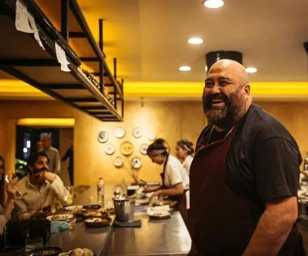 Somer ef'in yeni sezonda olup olmayaca merak edilirken, ilk aklama da yine Somer ef'ten geldi. Sivriolu MasterChef'te olmayaca iddialarna sosyal medyasndan yapt aklamasyla son noktay koydu. Sivriolu MasterChef All Star'da jri kadrosunda yer alacak.