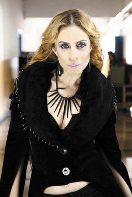 arkc Zeynep Casalini evlendikten sonra Bodrum'a yerleti ve imdilik mesleini de brakt.