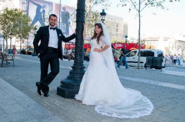 Karahan'n evlendii Erdin Bekirolu, spor eitmeni.