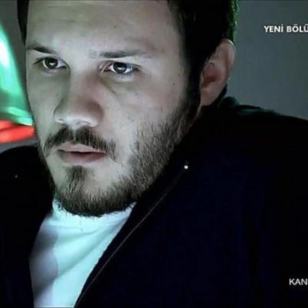 Kant dizisiyle tannan Deniz Celilolu'nun ei de sanat dnyasnda.