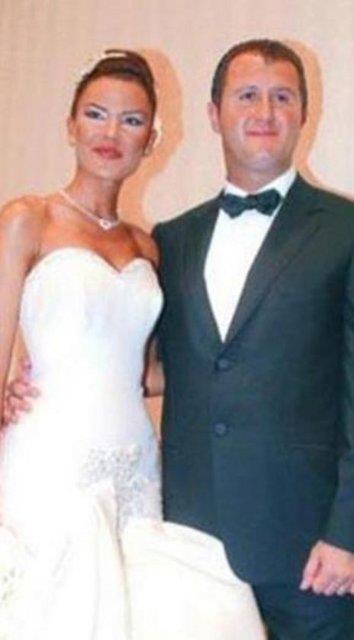 Yldz'n boanma arefesinde olduu ei Sinan Serter aile mesleini srdryor, yani bir armatr.