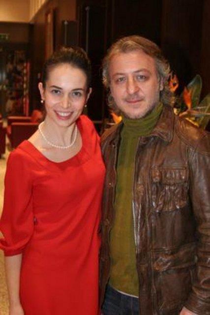 Ronabar, Bar Falay ile evli.