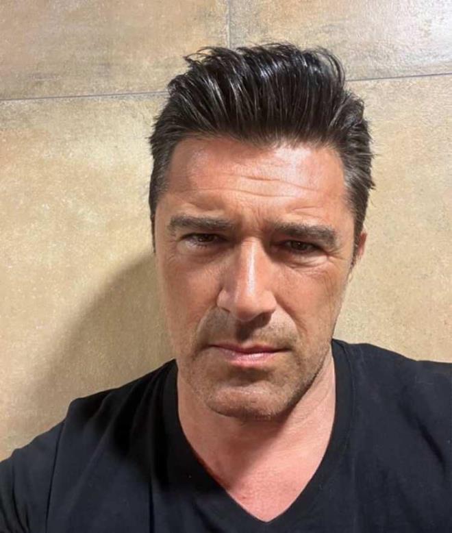 O karede annesi Ceyhan Cem ise dikkat ekti. te Yeilam'n yldz Ceyhan Cem...