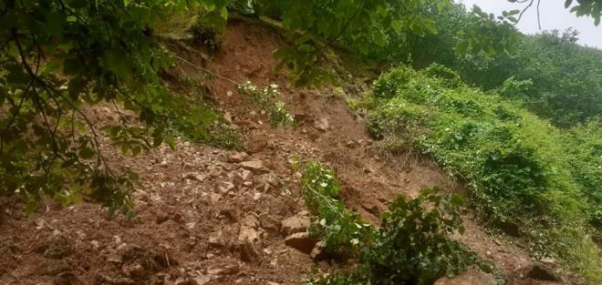 Ekipler, yolu amak iin alma balatt.