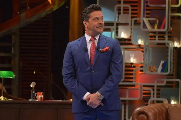 nl ovmen Beyazt ztrk, katld canl yaynda Beyaz Show'un yaz aylarnda yeniden yaymlanacan ve ayrca bir yarma programyla da ekrana dneceini duyurdu.