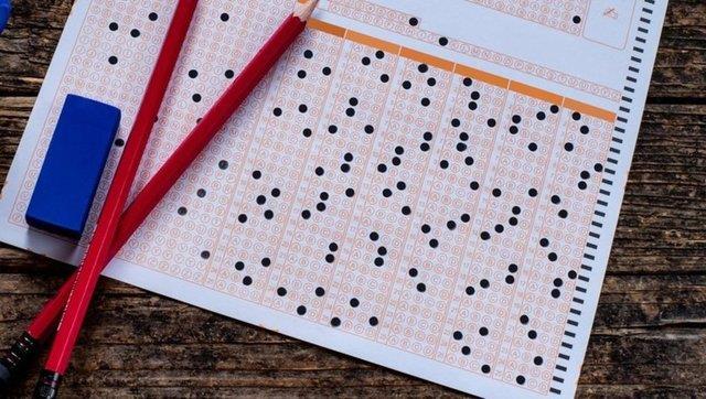 LGS TERCHLER NASIL YAPILIR?      LGS tercih ilemi renci ve velisi tarafndan https://e-okul.meb.gov.tr internet adresinden veya herhangi bir ortaokul/imam hatip ortaokulu mdrlklerinden yaplabilecektir.    Yaplan tercihler mutlaka ilgili ortaokul mdrlklerine onaylatlacaktr.    MEB tercih klavuzu ile detaylar ilerleyen gnlerde belli olacak.