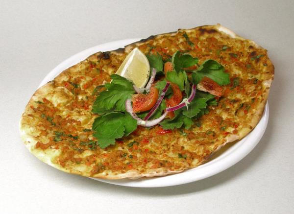 13. Lahmacun